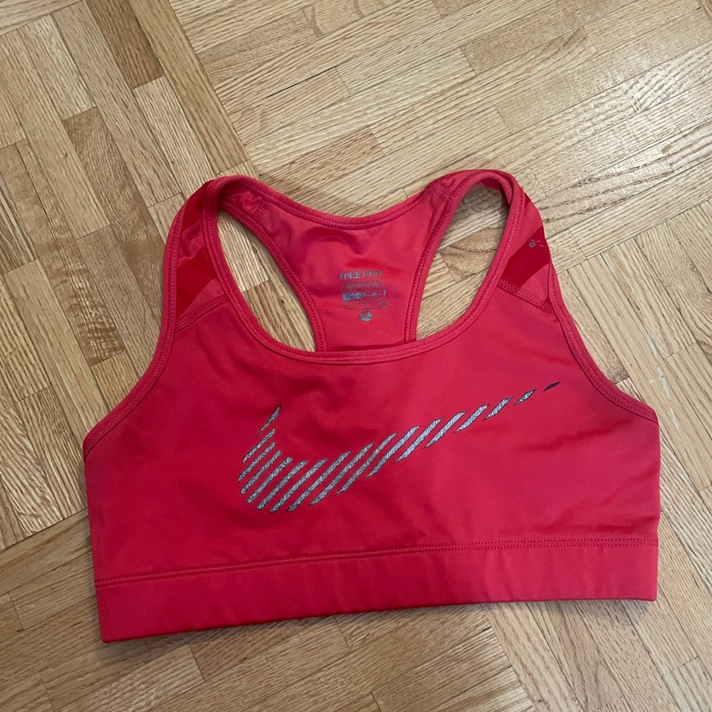 red nike sports bra size small